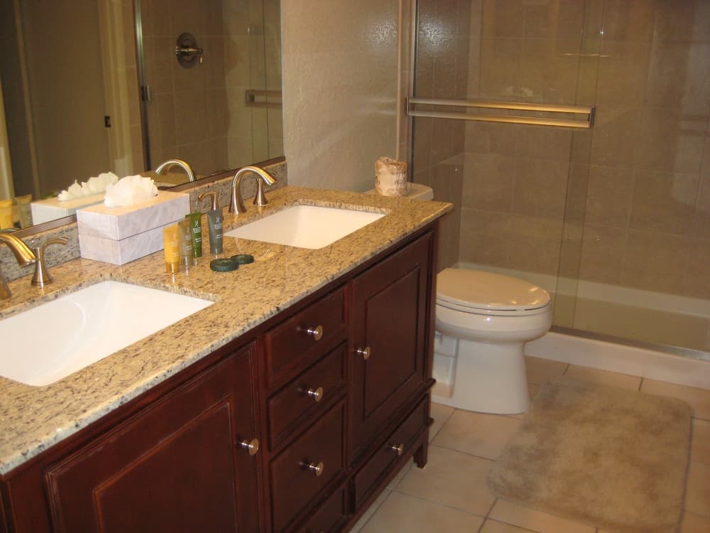 Bathroom sink
