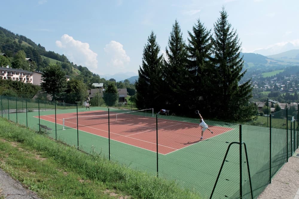 Tennis court