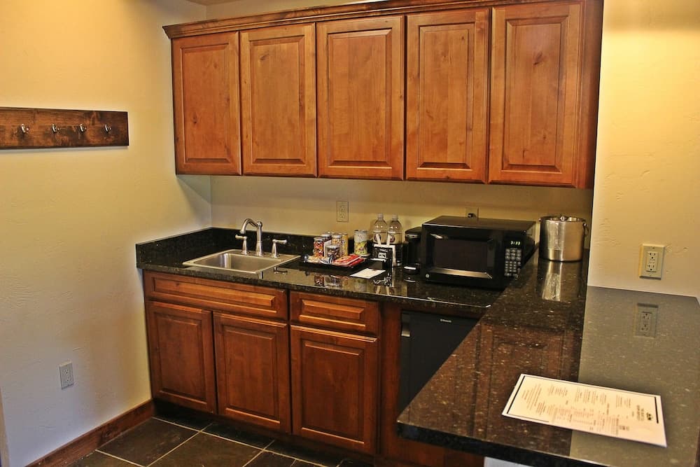 Private kitchenette