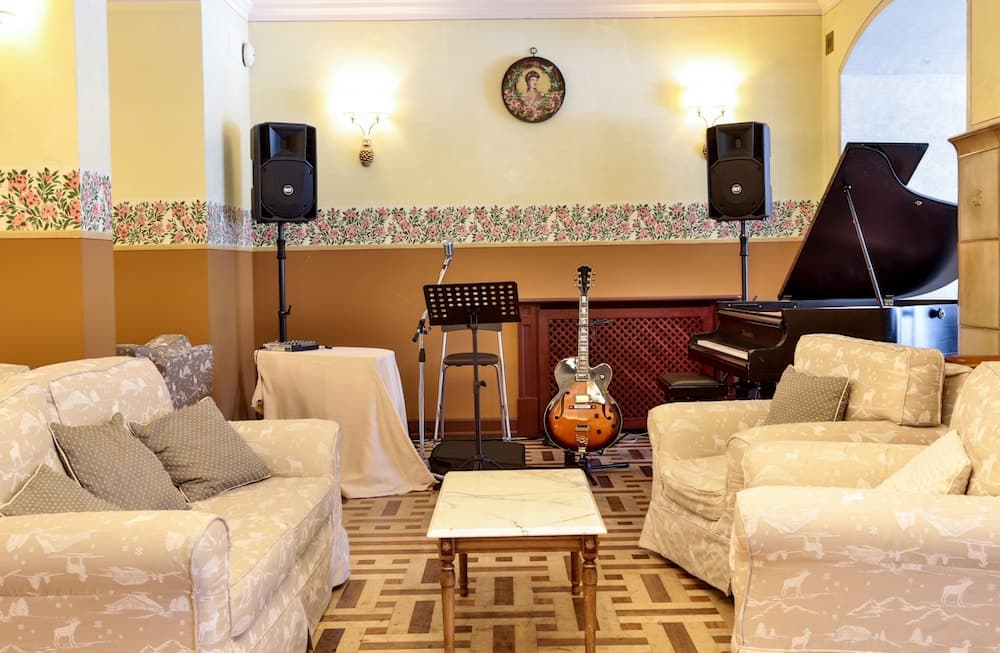 Lobby sitting area
