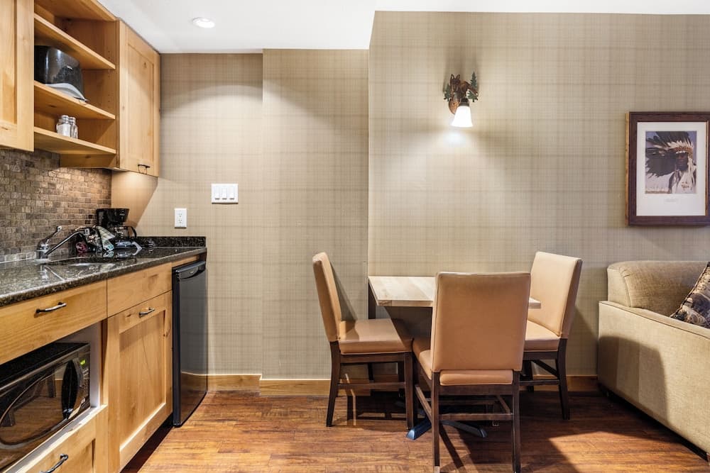 Private kitchenette