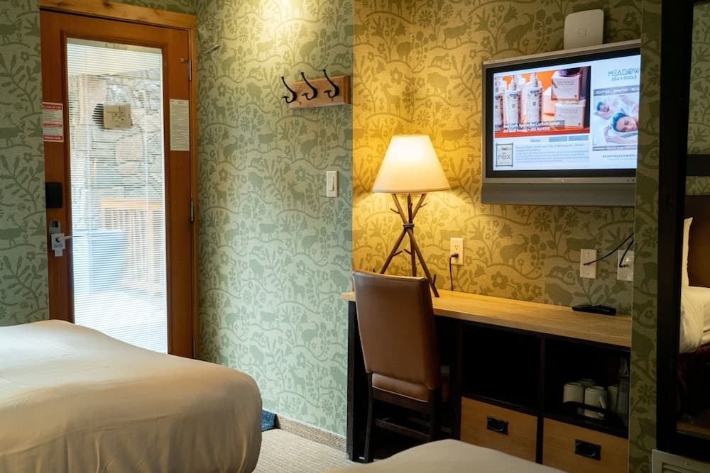 Room amenity