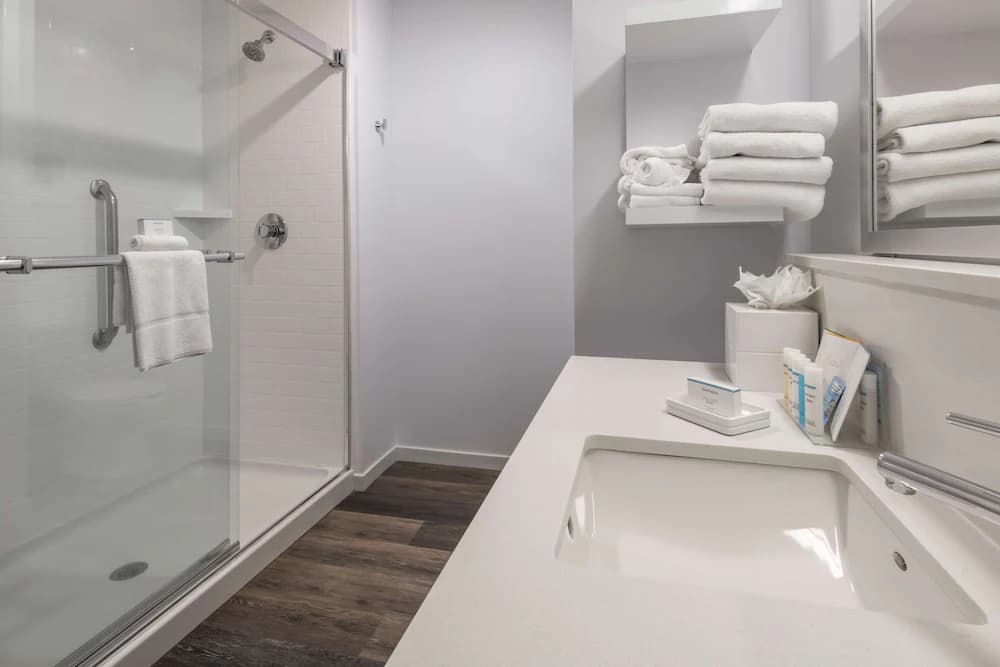 Bathroom shower