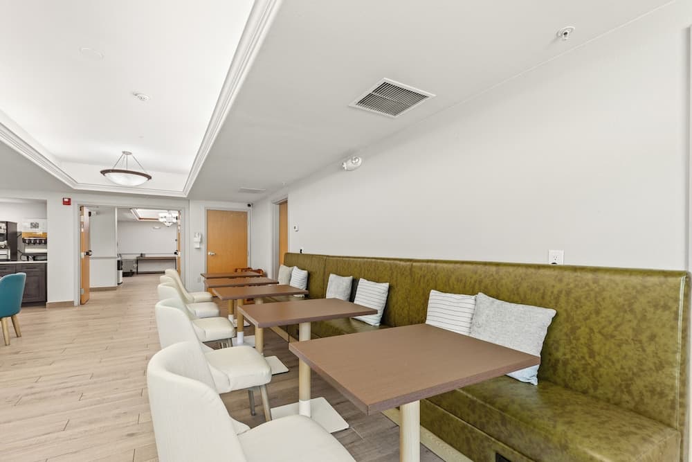 Breakfast area