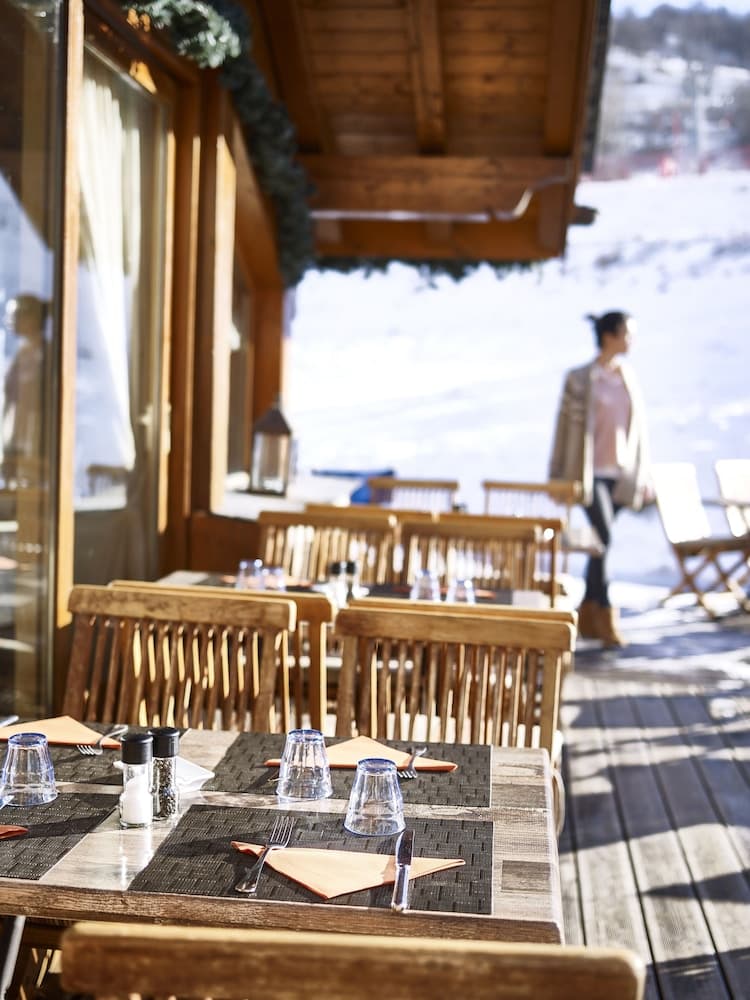 Sundeck