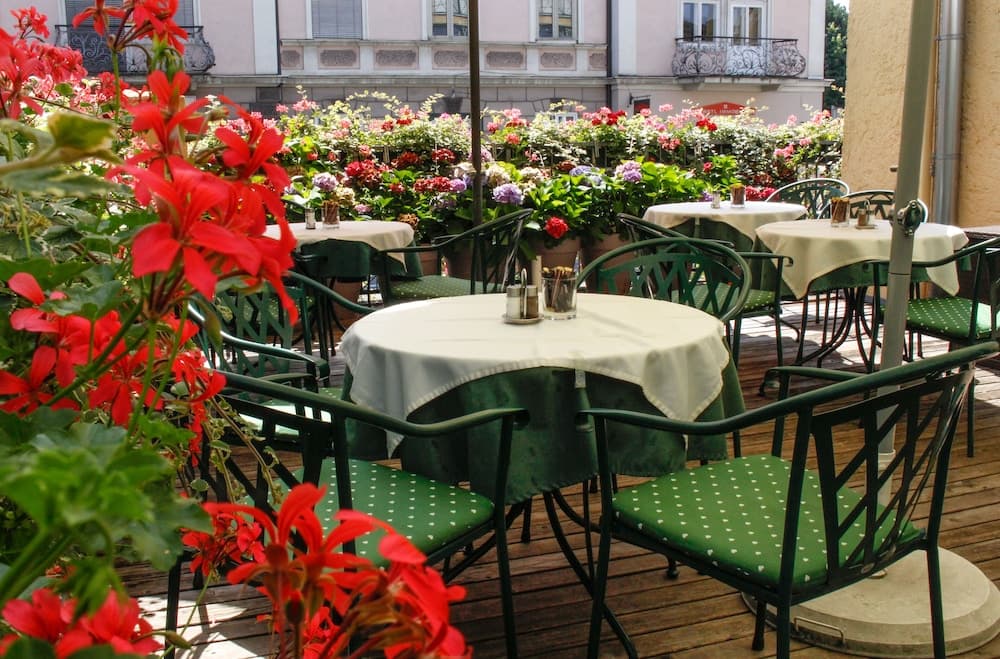 Sundeck