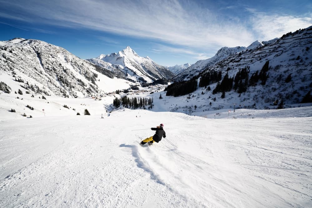 Snow and ski sports