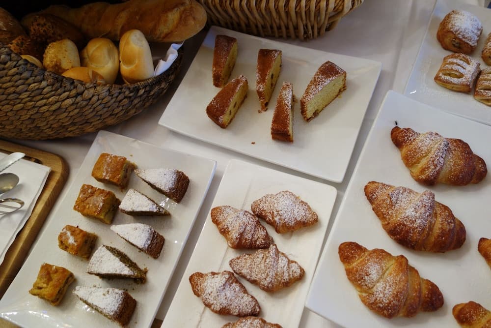 Breakfast buffet