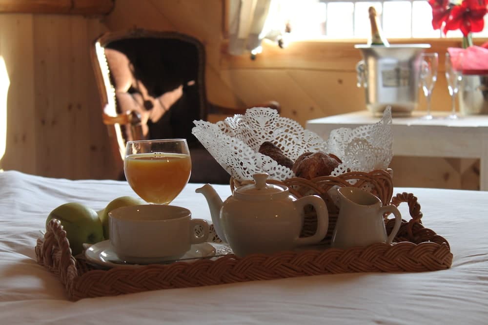 Room service - dining
