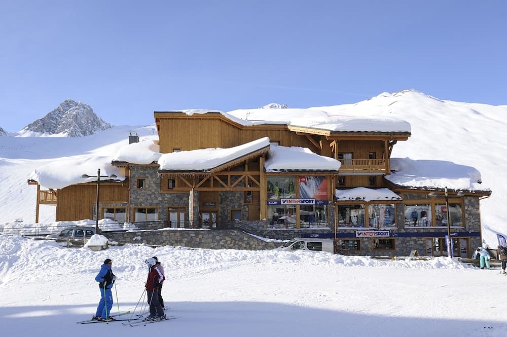 Skiing