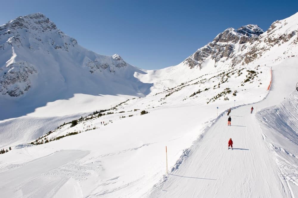 Snow and ski sports