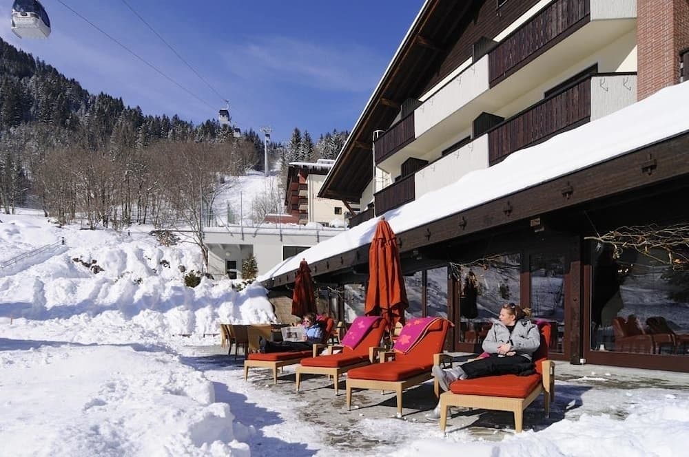 Sundeck