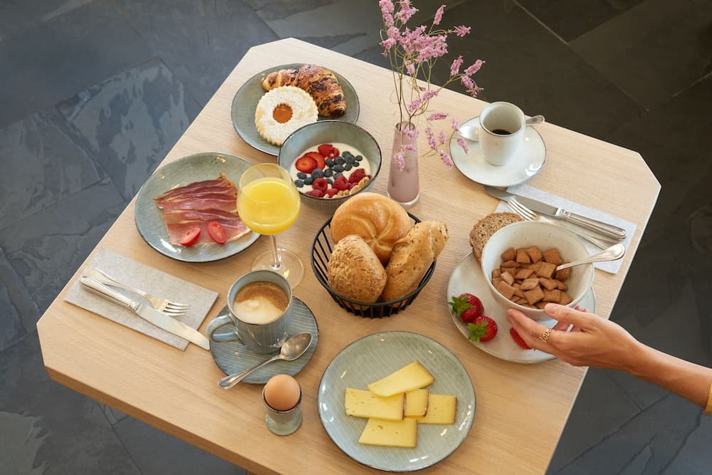 Breakfast buffet