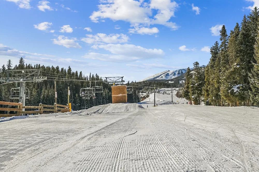Snow and ski sports