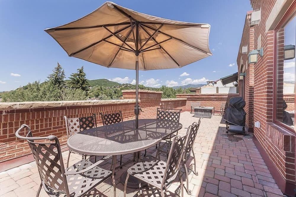 BBQ/picnic area