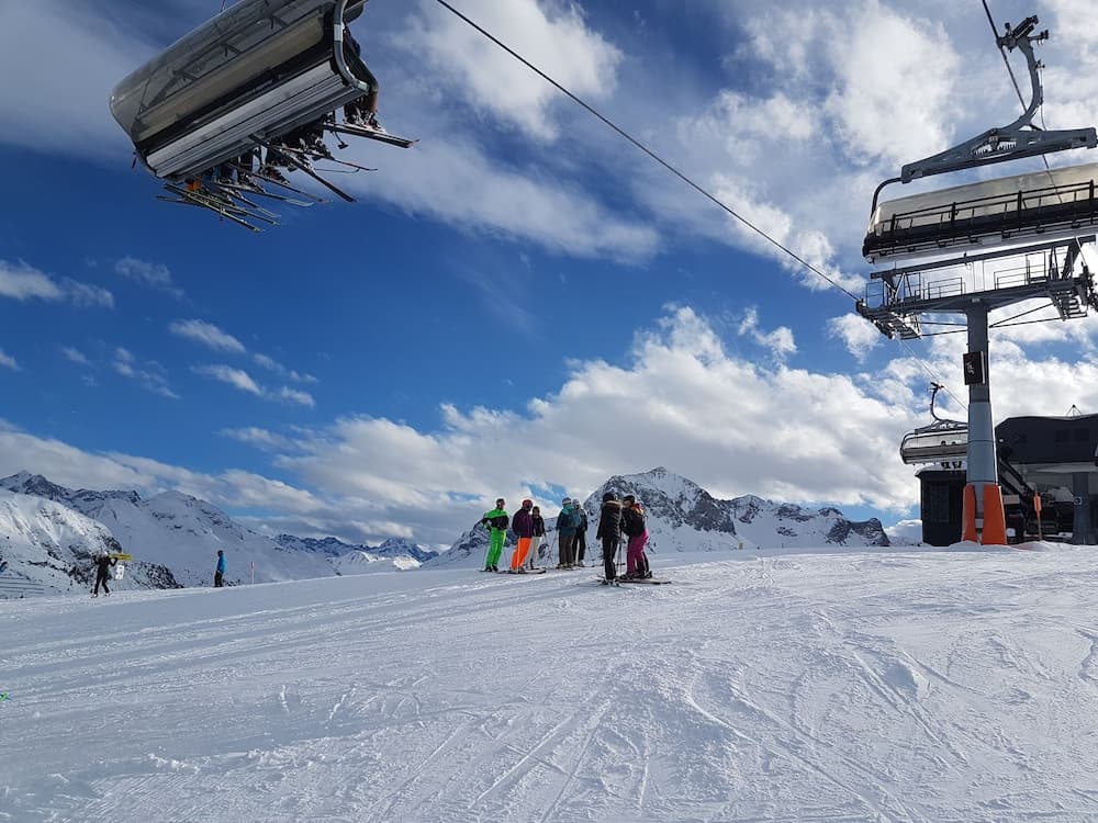 Snow and ski sports