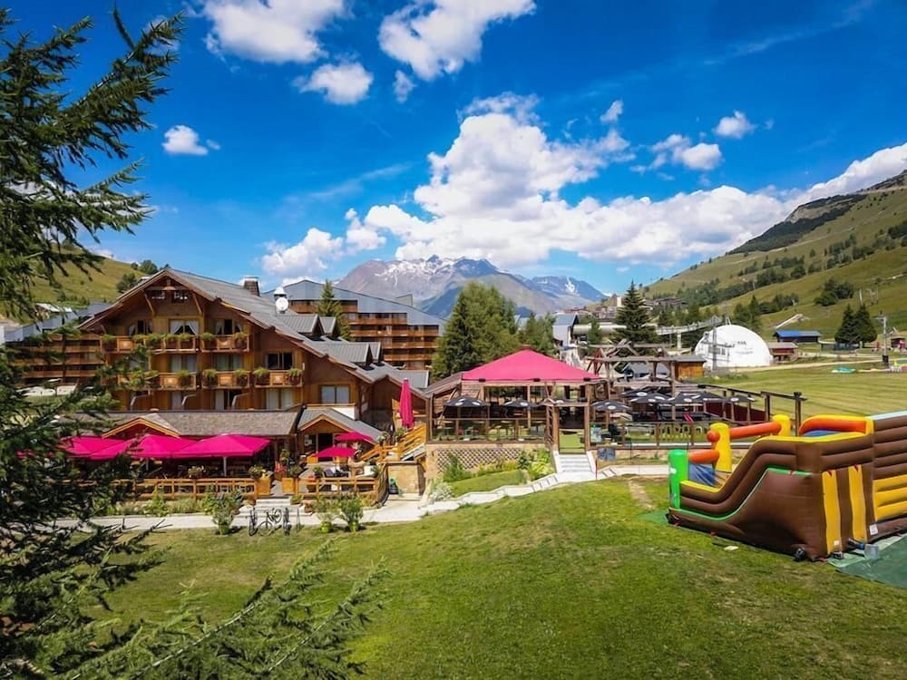 Children's play area - outdoor