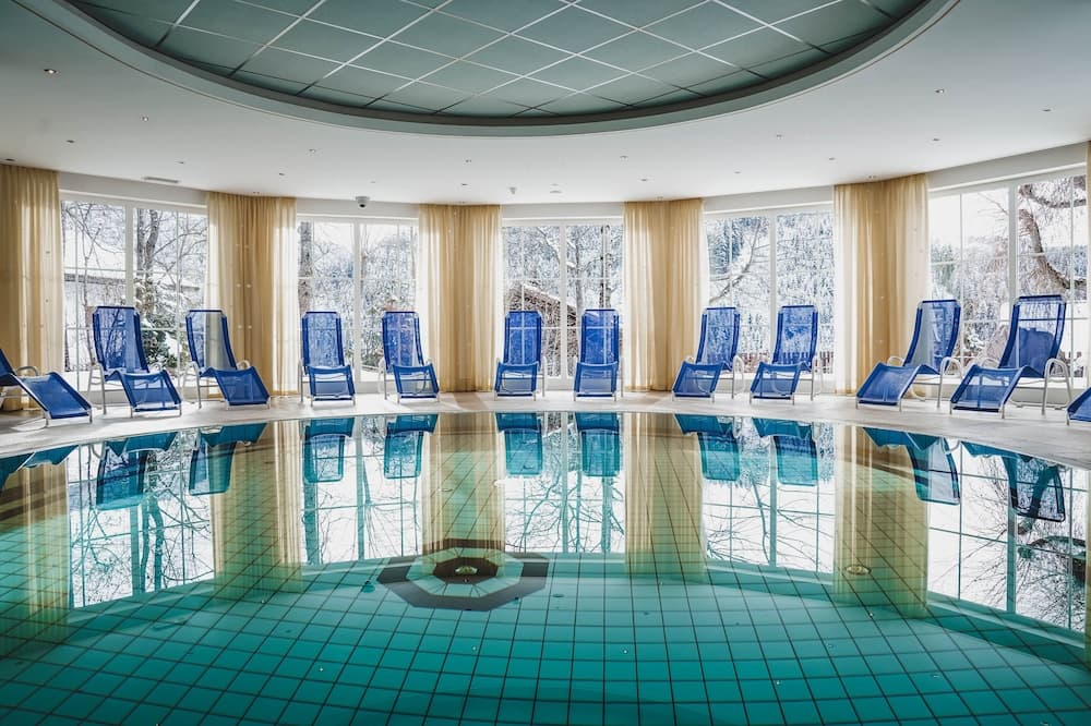 Exercise/lap pool