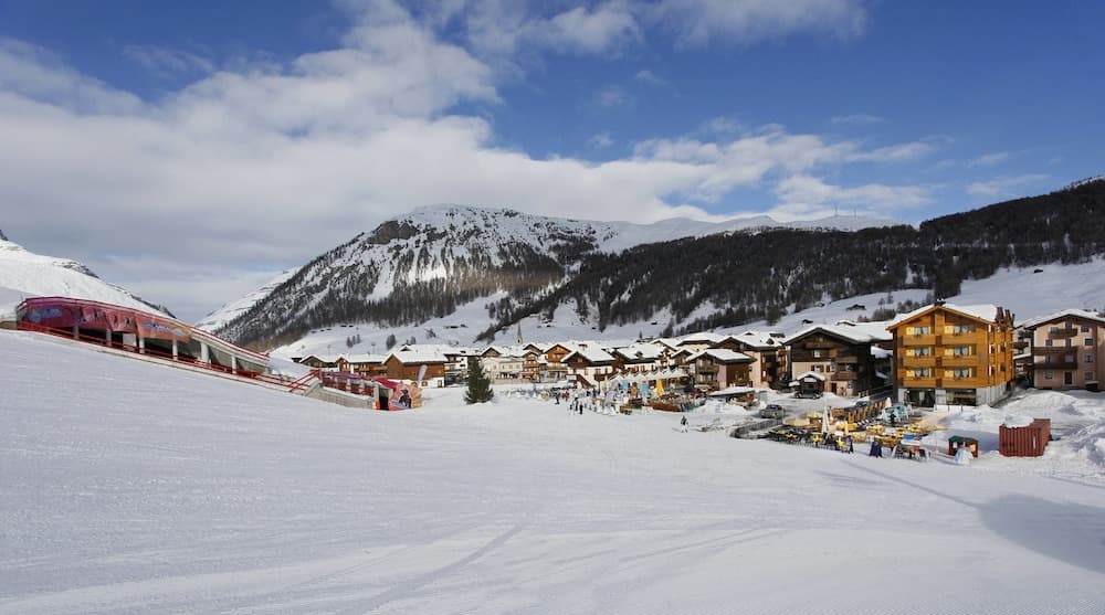 Skiing