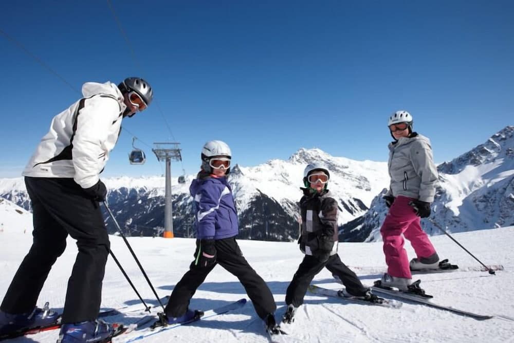 Snow and ski sports