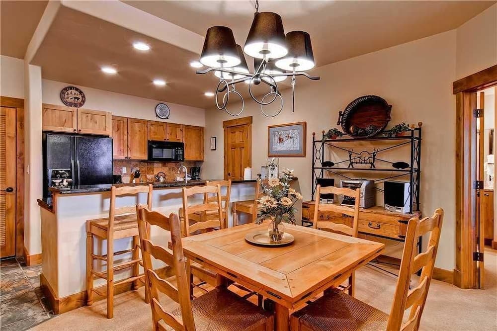 In-room dining