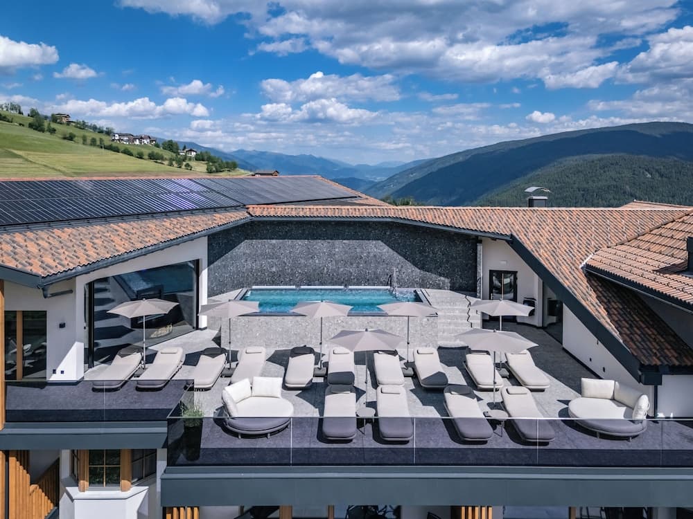 Rooftop pool
