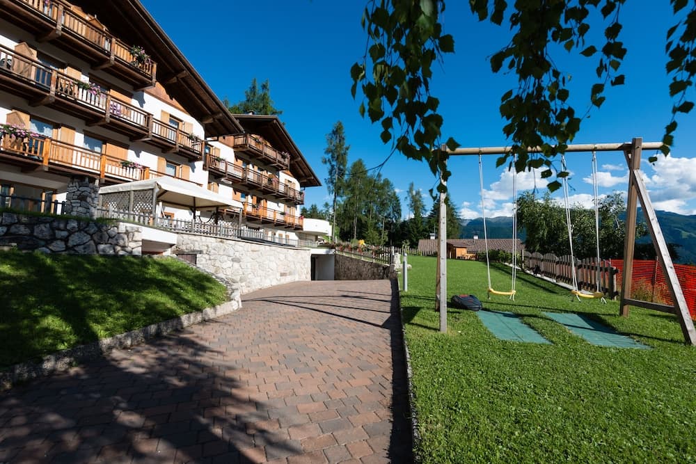 Children's play area - outdoor