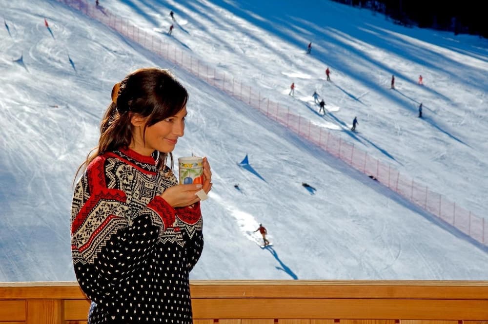 Snow and ski sports