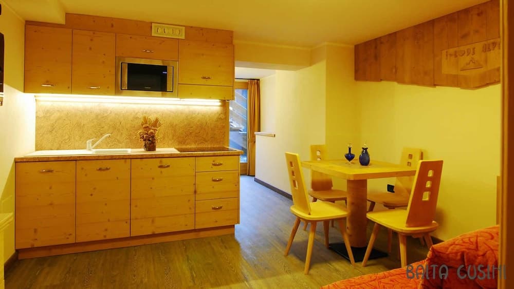 Private kitchenette