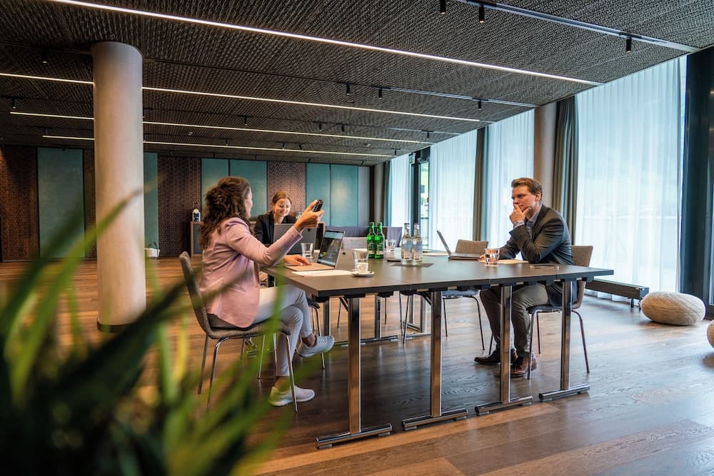 Meeting facility