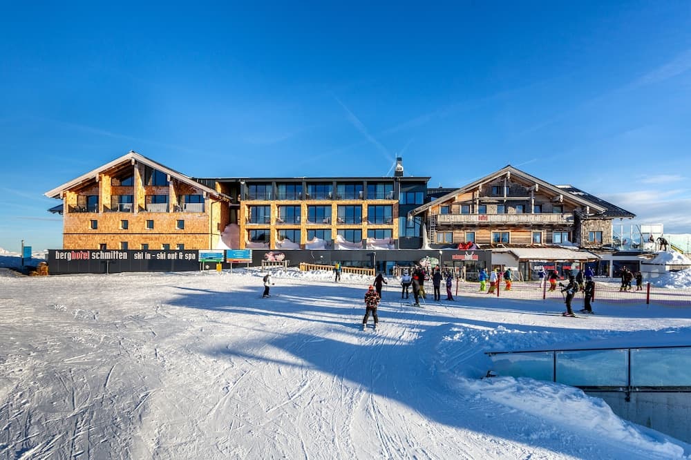 Snow and ski sports
