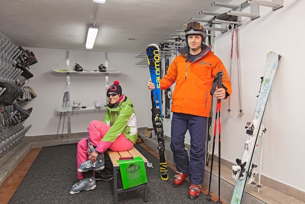 Snow and ski sports