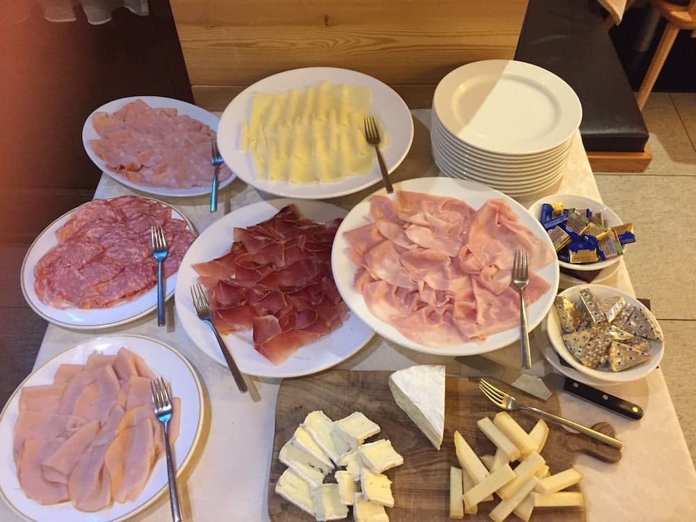 Breakfast buffet