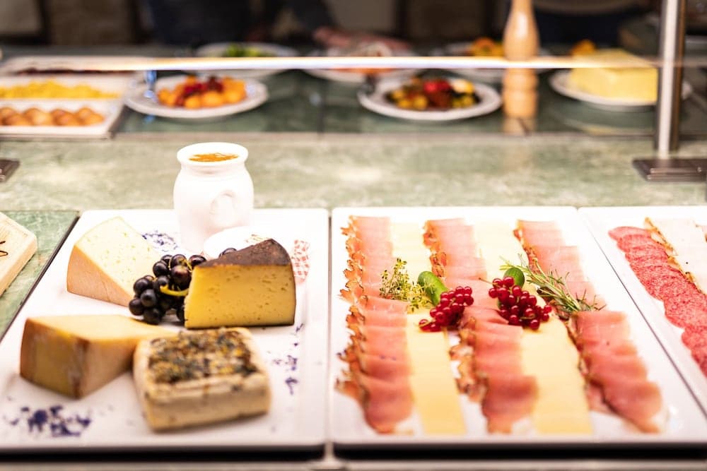 Breakfast buffet