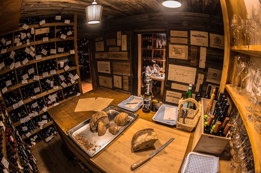 Tasting room