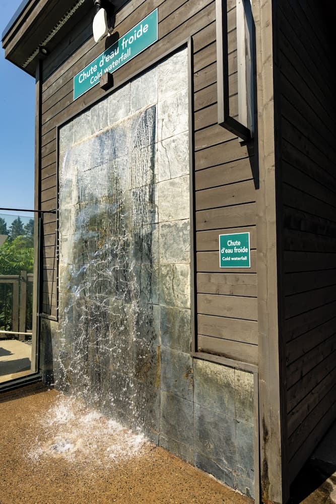 Pool waterfall