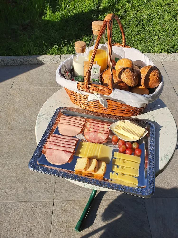 Breakfast meal