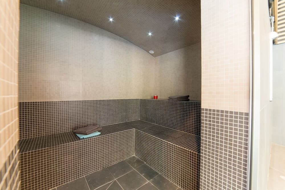 Steam room