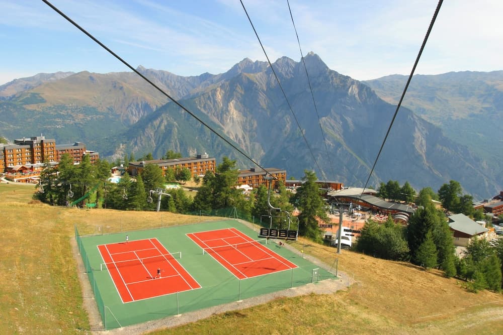 Tennis court