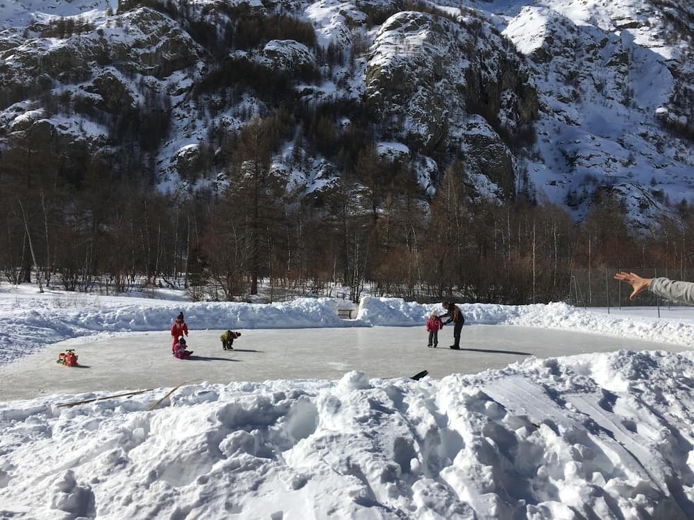 Snow and ski sports