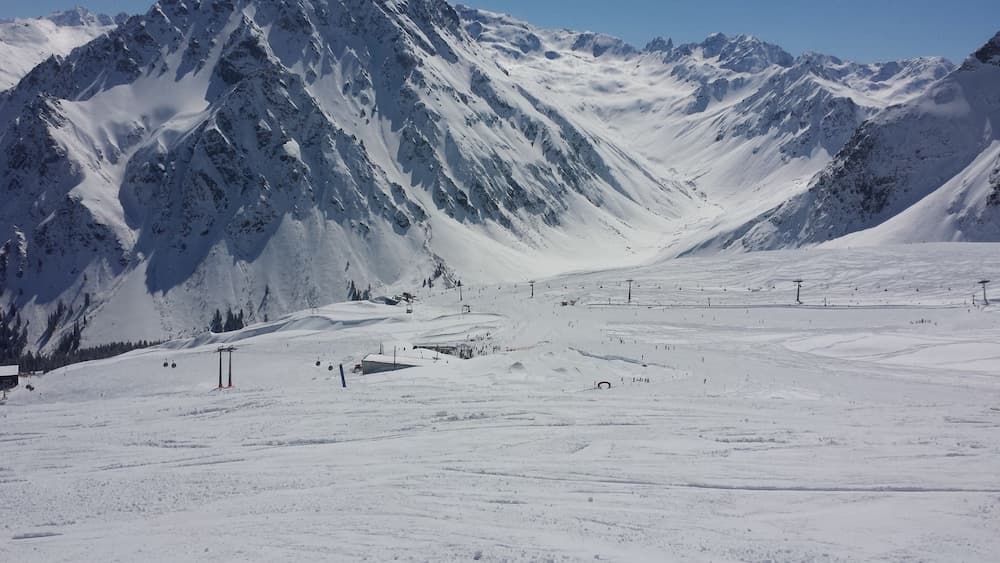 Snow and ski sports