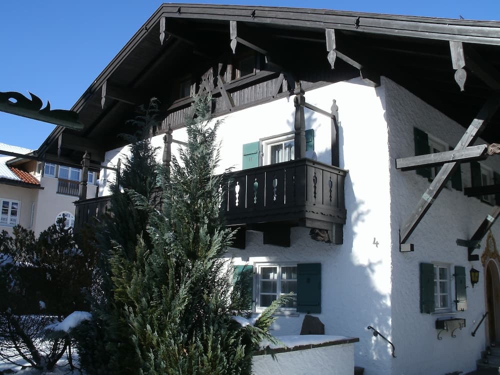 Primary image