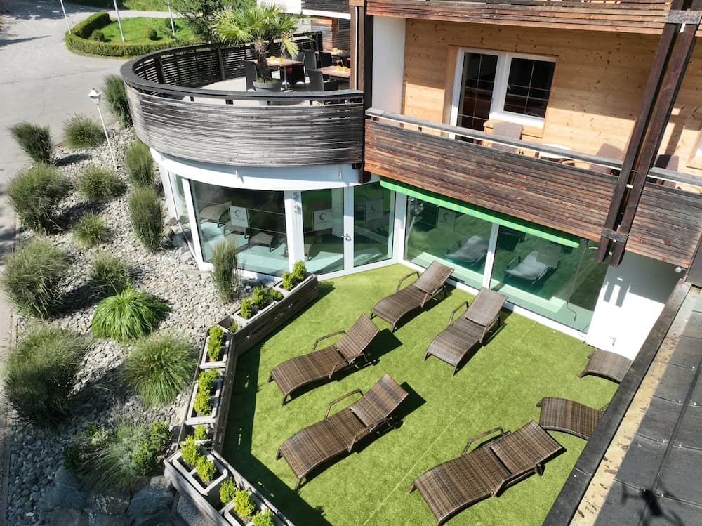 Sundeck