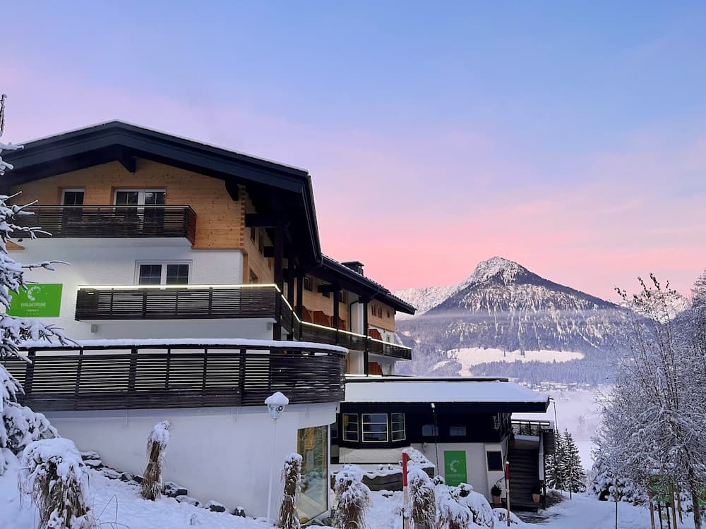 Snow and ski sports