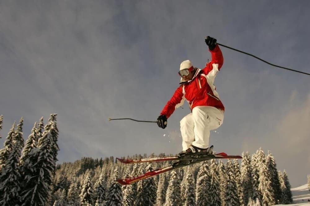 Snow and ski sports