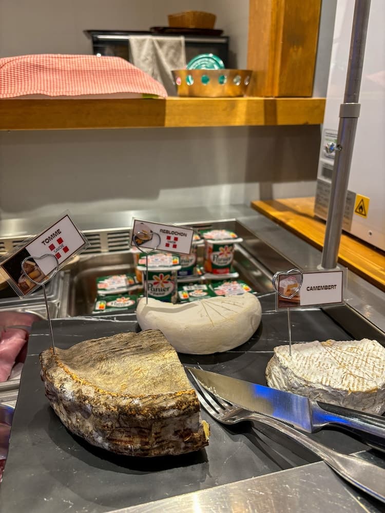 Breakfast buffet