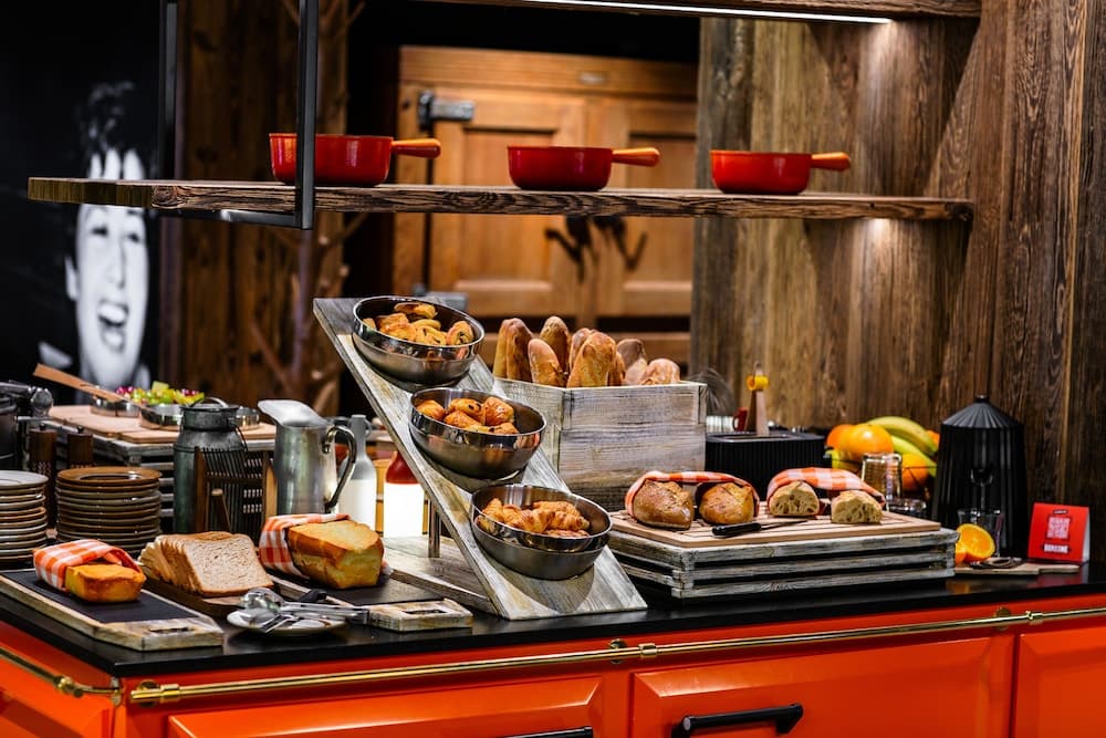 Breakfast buffet