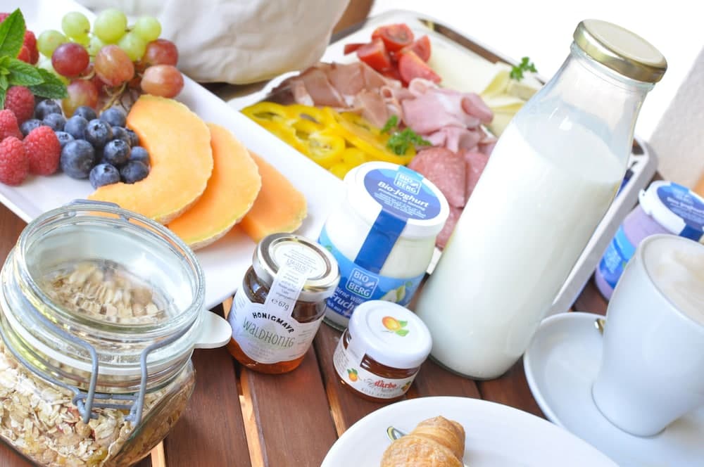 Breakfast meal