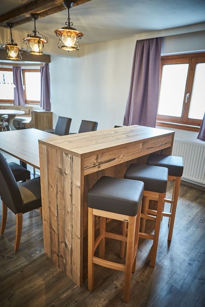 In-room dining