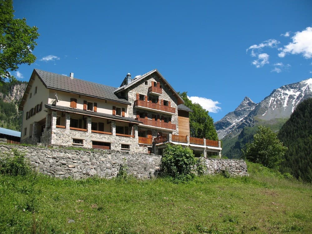 Primary image